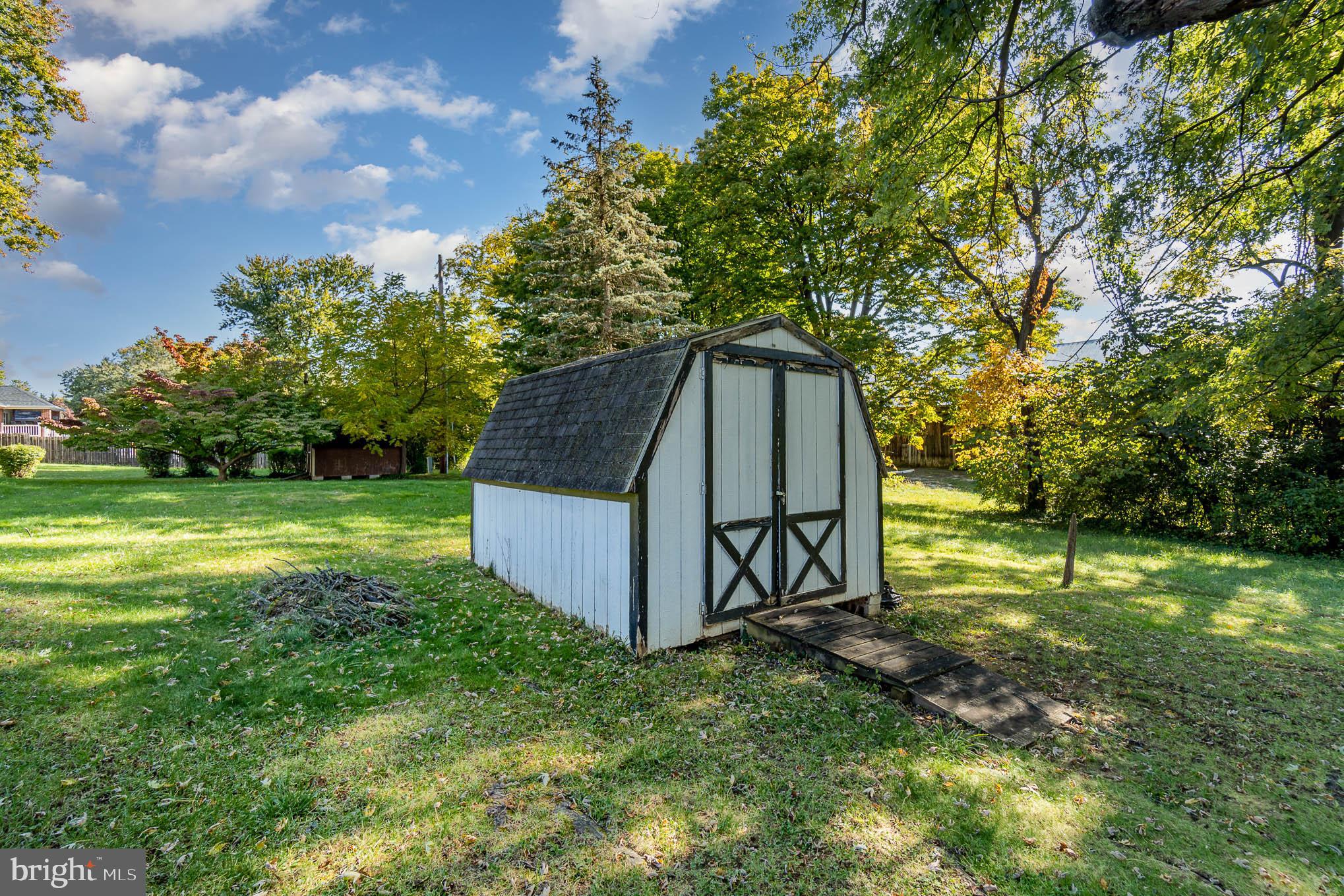 404 Beaumont Road York, PA 17403 - Photo 25 of 26 a garden view