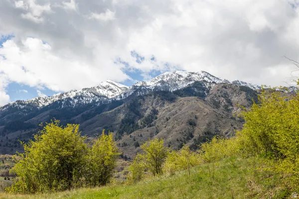 $750,000 | 5921 Riverview Circle, Mountain Green, UT 84050