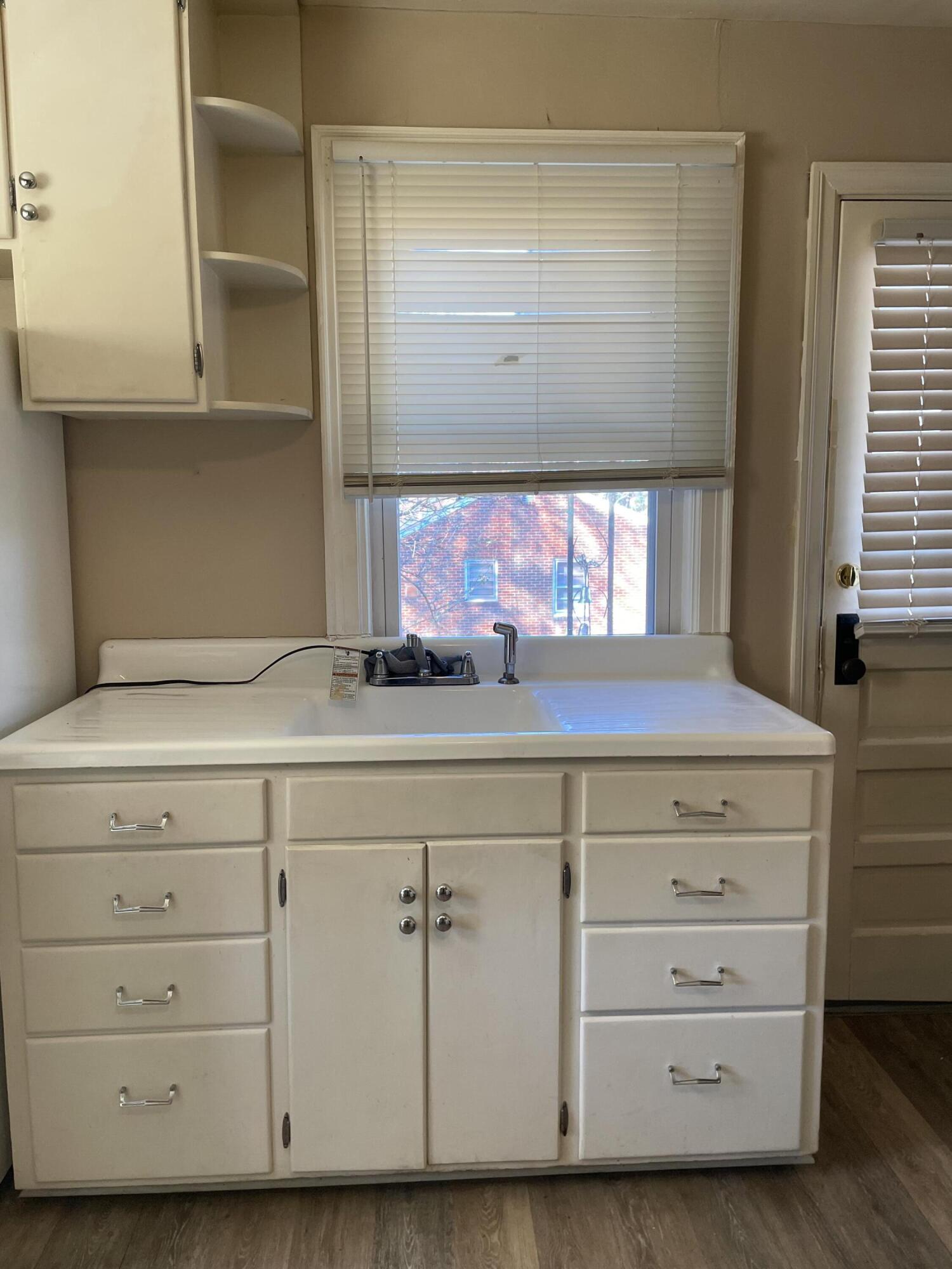 1152 Hamilton Avenue Southwest Roanoke, VA 24015 - Photo 16 of 36 vintage kitchen
