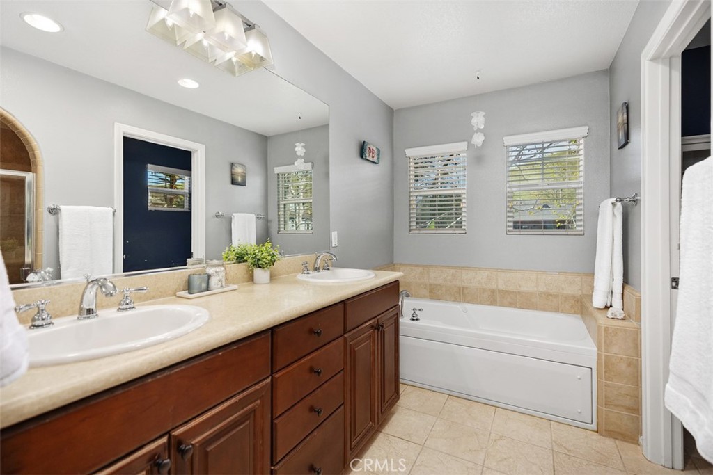 11 Oatfield Farm Ladera Ranch, CA 92694 - Photo 16 of 45