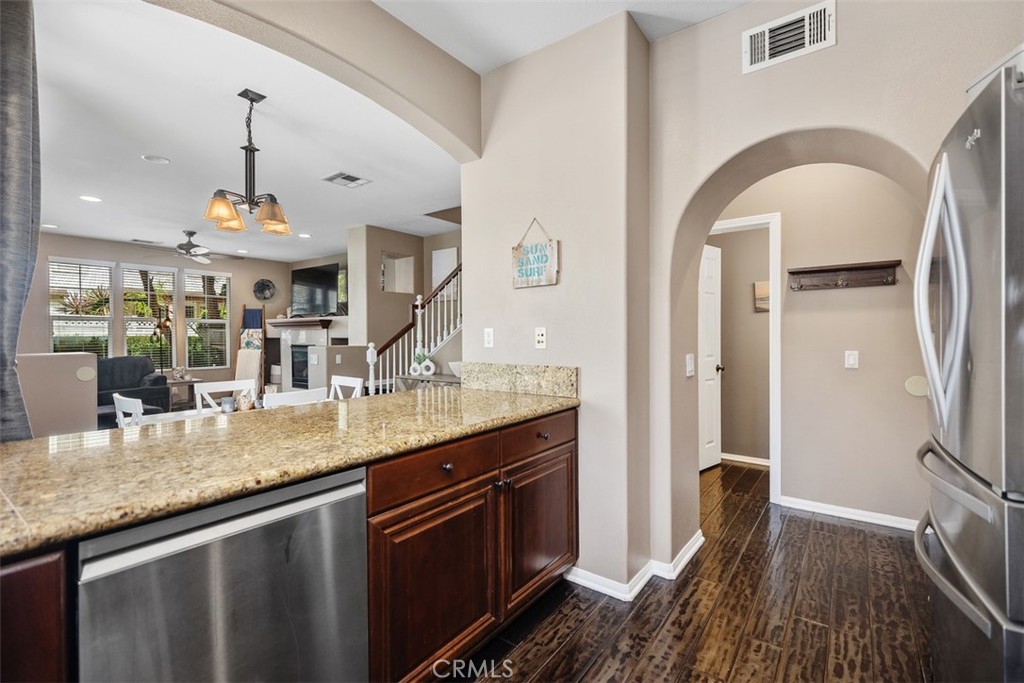 11 Oatfield Farm Ladera Ranch, CA 92694 - Photo 7 of 45