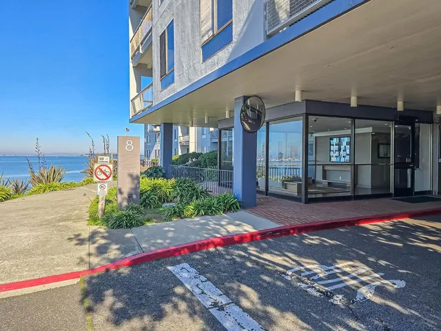$349,000 | 8 Admiral Drive, Unit A238, Emeryville, CA 94608