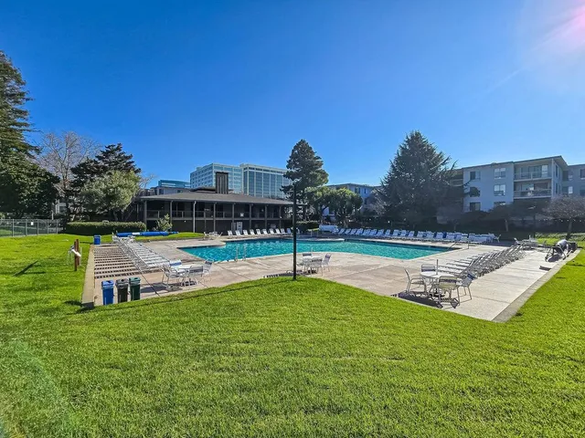 $349,000 | 8 Admiral Drive, Unit A238, Emeryville, CA 94608