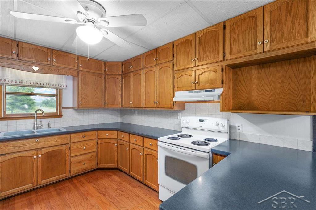 1346 West Pine River Road Breckenridge, MI 48615 - Photo 16 of 44 50049210-15.JPG