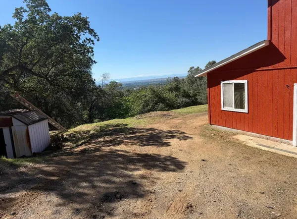 a view of parking area