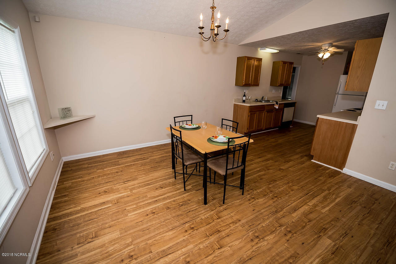 5721 County Line Road New Bern, NC 28562 - Photo 7 of 32 CLR Dining BD