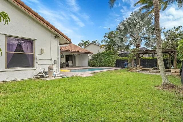 a front view of house with yard