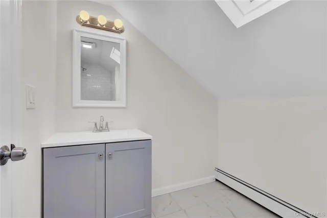 $815,000 | 21 Piper Lane, Levittown, NY 11756