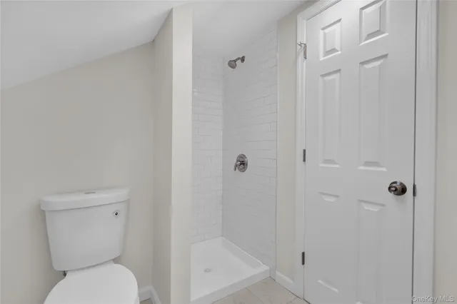 $815,000 | 21 Piper Lane, Levittown, NY 11756