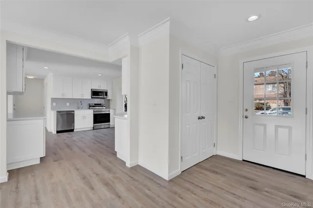 $815,000 | 21 Piper Lane, Levittown, NY 11756