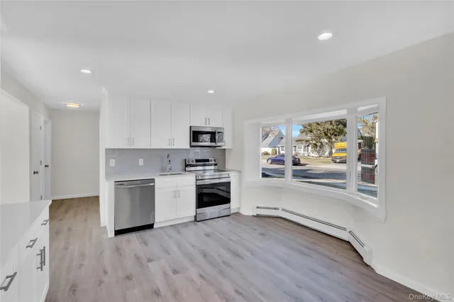 $815,000 | 21 Piper Lane, Levittown, NY 11756