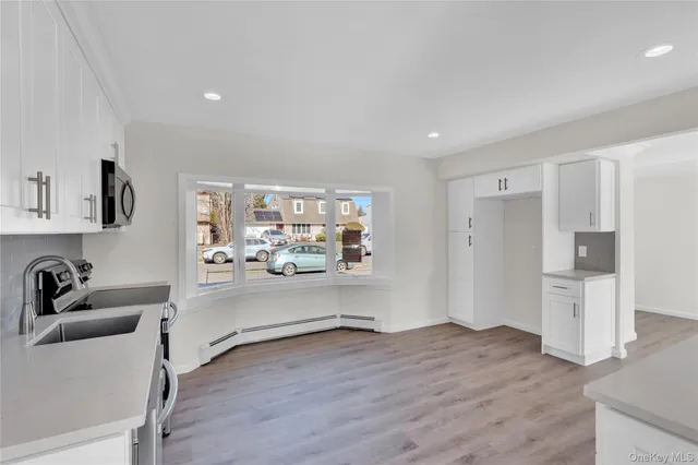 $815,000 | 21 Piper Lane, Levittown, NY 11756