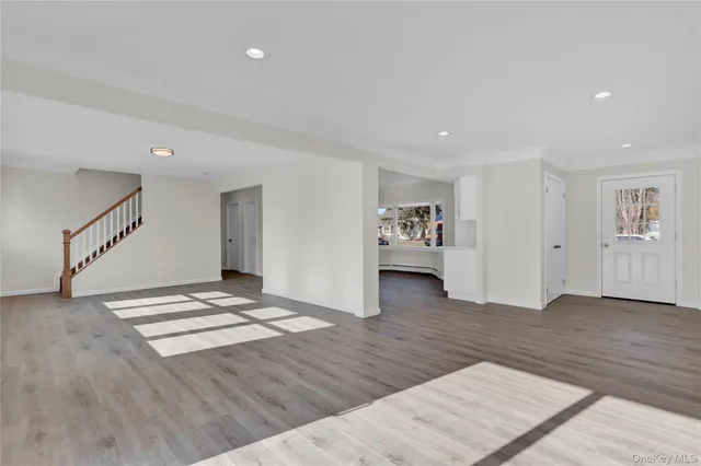 $815,000 | 21 Piper Lane, Levittown, NY 11756