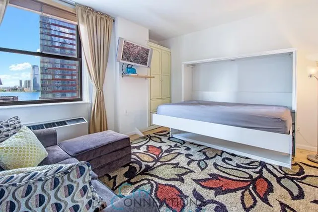 $549,000 | 20 West Street, Unit 14B | Financial District