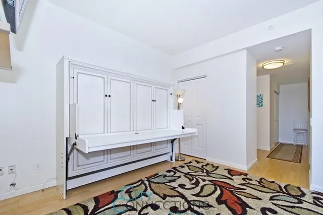 $549,000 | 20 West Street, Unit 14B | Financial District