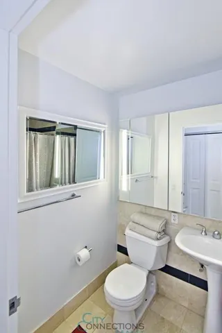 $549,000 | 20 West Street, Unit 14B | Financial District