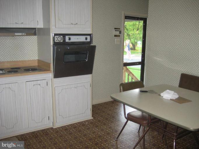 4029 Carthage Road Randallstown, MD 21133 - Photo 7 of 12 Kitchen