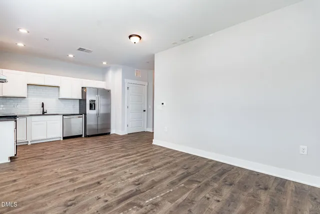 $1,245 | 639 North O'Neil Street, Unit 102, Clayton, NC 27520