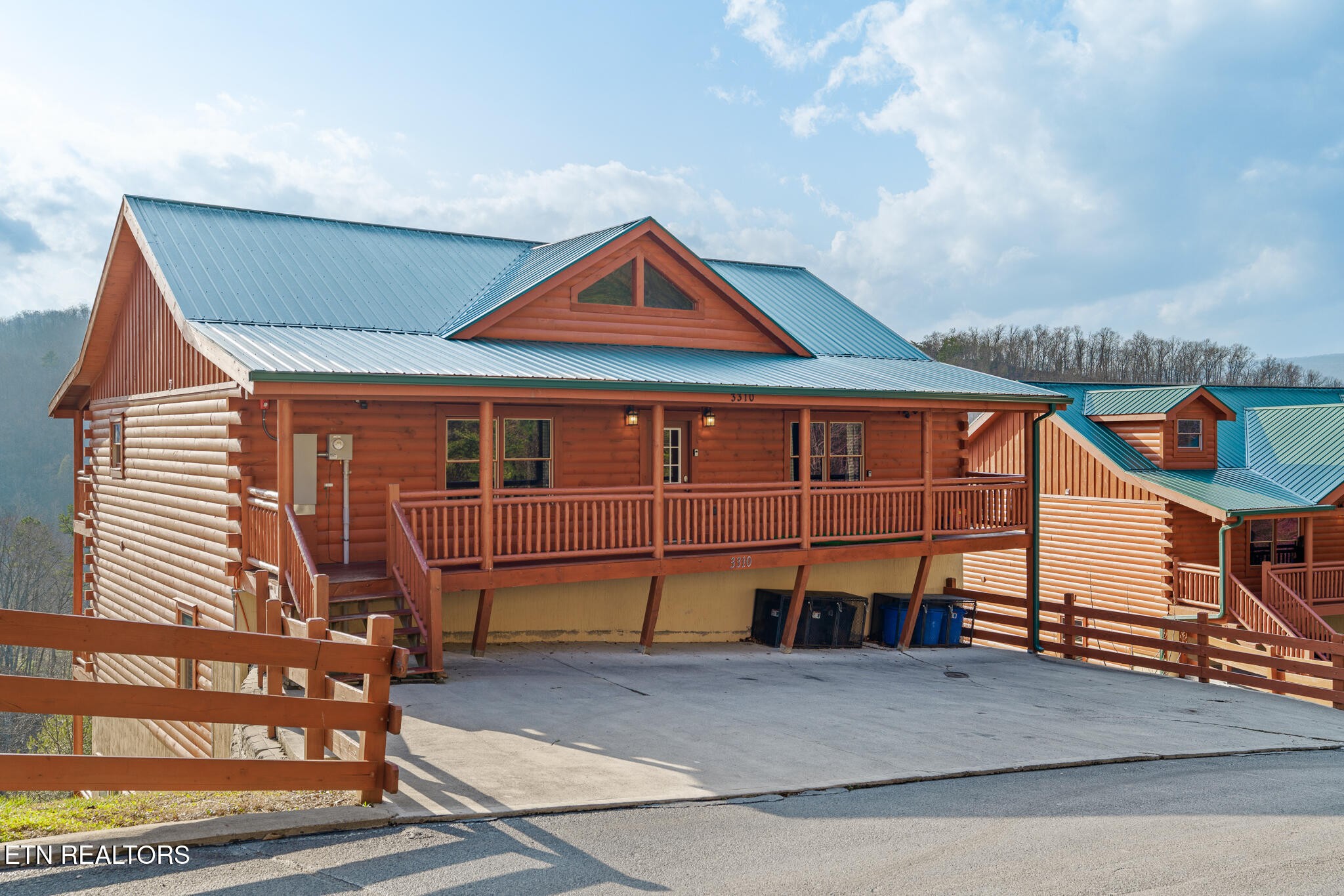 3310 Smoky Ridge Way Sevierville, TN 37862 - Photo 2 of 52 Gallery Image 2