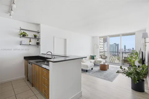 $635,000 | 325 South Biscayne Boulevard, Unit 4022, Miami, FL 33131