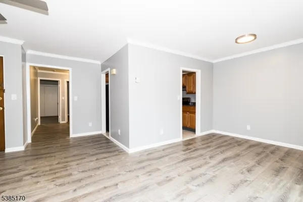 $2,400 | 190 North Park Street, East Orange, NJ 07017