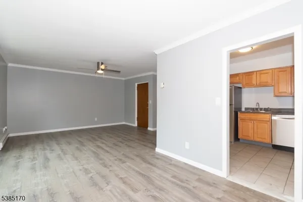 $2,400 | 190 North Park Street, East Orange, NJ 07017