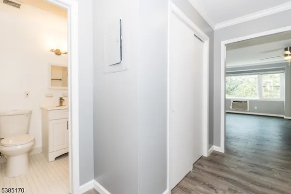 $2,400 | 190 North Park Street, East Orange, NJ 07017