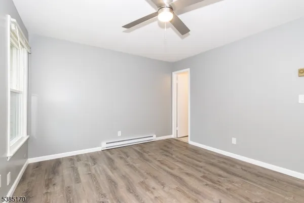 $2,400 | 190 North Park Street, East Orange, NJ 07017
