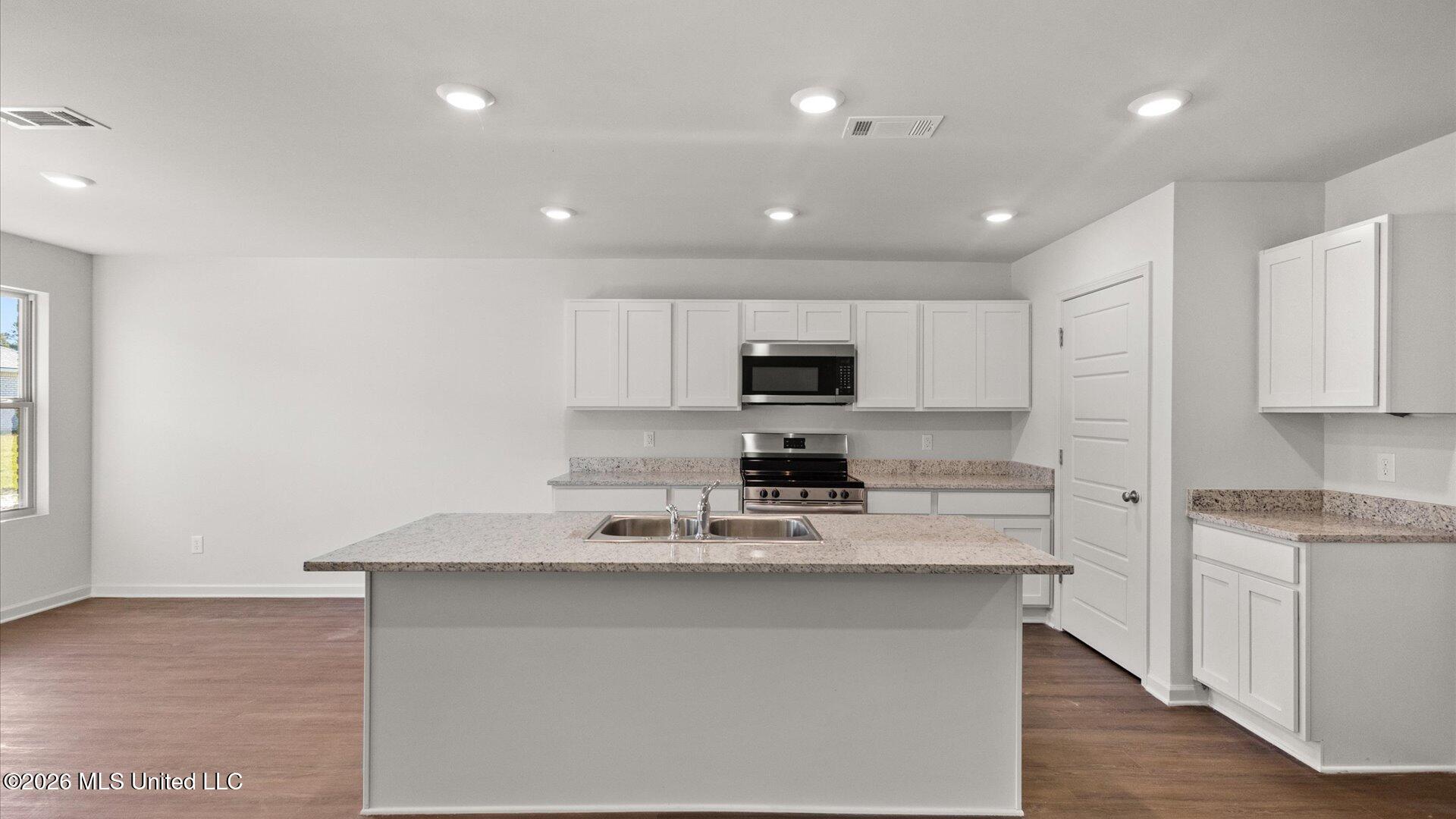 268 Raulston Drive Byram, MS 39272 - Photo 10 of 34 10-3HTP7008