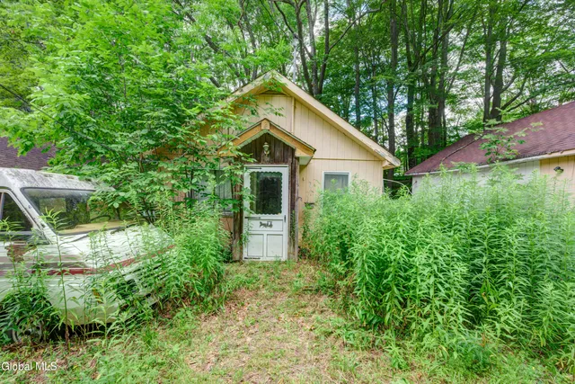 $97,400 | 113 Quiet Path, Summit, NY 12175