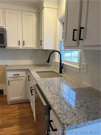 $359,900 | 3427 Greenview Drive, New Albany, IN 47150