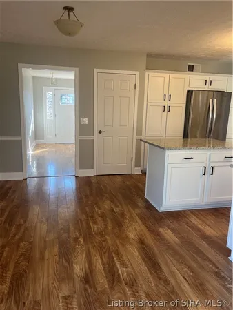 $359,900 | 3427 Greenview Drive, New Albany, IN 47150