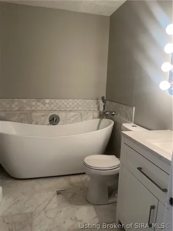 $359,900 | 3427 Greenview Drive, New Albany, IN 47150