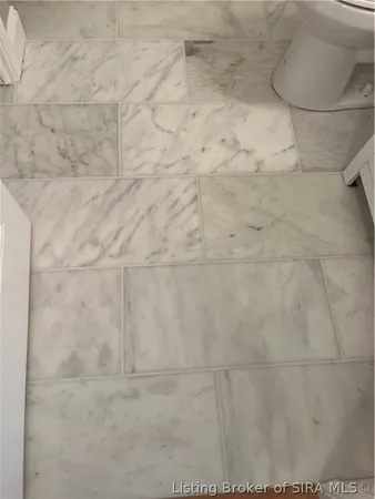 $359,900 | 3427 Greenview Drive, New Albany, IN 47150