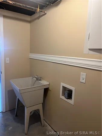 $359,900 | 3427 Greenview Drive, New Albany, IN 47150