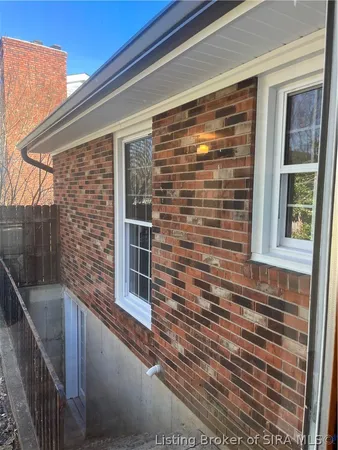 $359,900 | 3427 Greenview Drive, New Albany, IN 47150