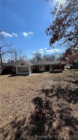 $359,900 | 3427 Greenview Drive, New Albany, IN 47150