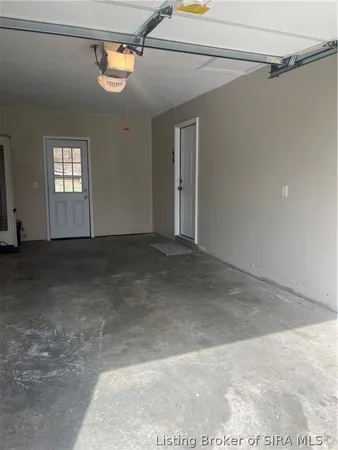 $359,900 | 3427 Greenview Drive, New Albany, IN 47150