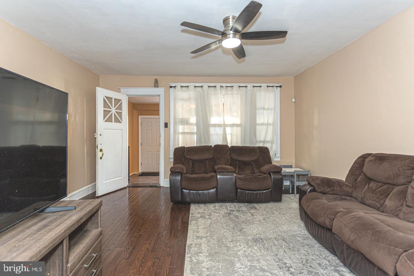 7129 Marsden Street Philadelphia, PA 19135 - Photo 12 of 38