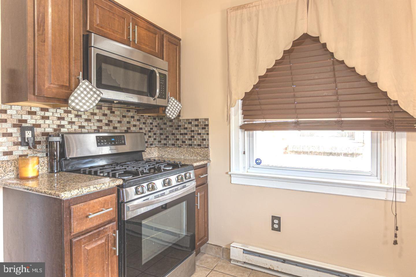 7129 Marsden Street Philadelphia, PA 19135 - Photo 8 of 38