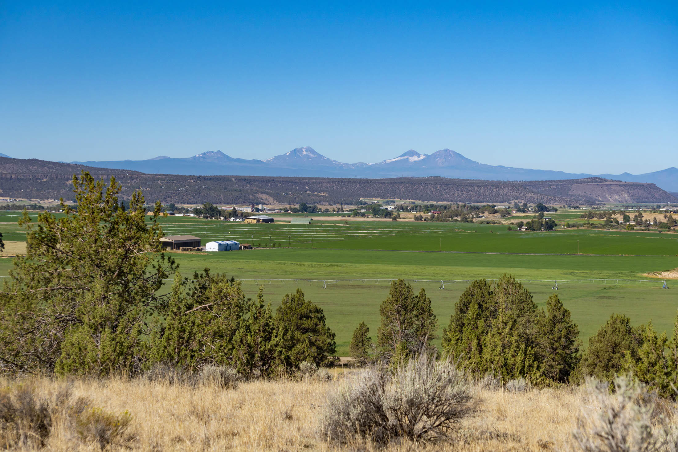 304 McKay Road Prineville, OR 97754 - Photo 1 of 15 a view of lake with city view