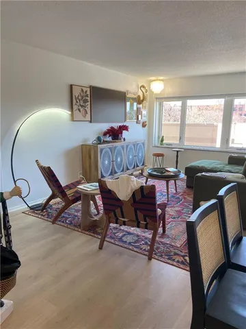 $164,900 | 4545 Wornall Road, Kansas City, MO 64111