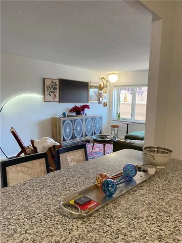 $164,900 | 4545 Wornall Road, Kansas City, MO 64111