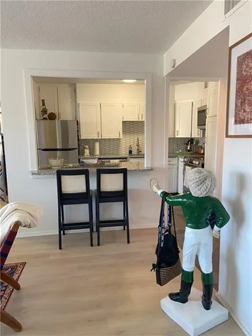 $164,900 | 4545 Wornall Road, Kansas City, MO 64111