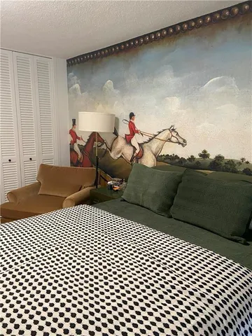 $164,900 | 4545 Wornall Road, Kansas City, MO 64111