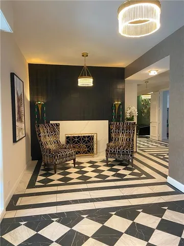 $164,900 | 4545 Wornall Road, Kansas City, MO 64111