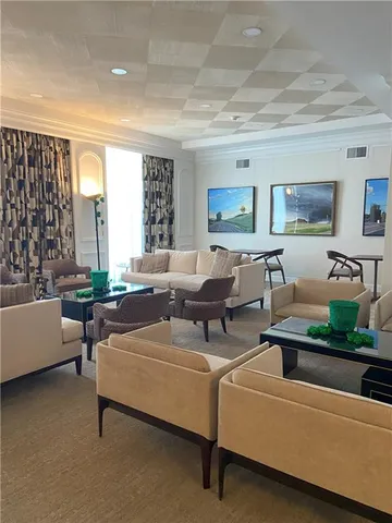 $164,900 | 4545 Wornall Road, Kansas City, MO 64111