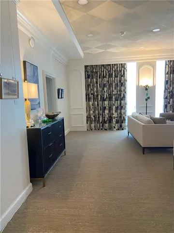 $164,900 | 4545 Wornall Road, Kansas City, MO 64111