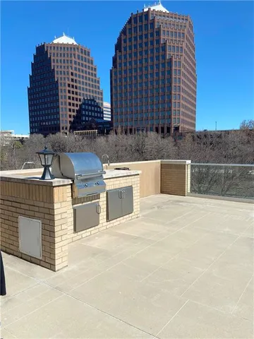 $164,900 | 4545 Wornall Road, Kansas City, MO 64111