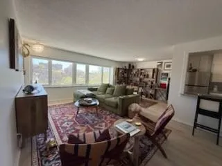 $164,900 | 4545 Wornall Road, Kansas City, MO 64111